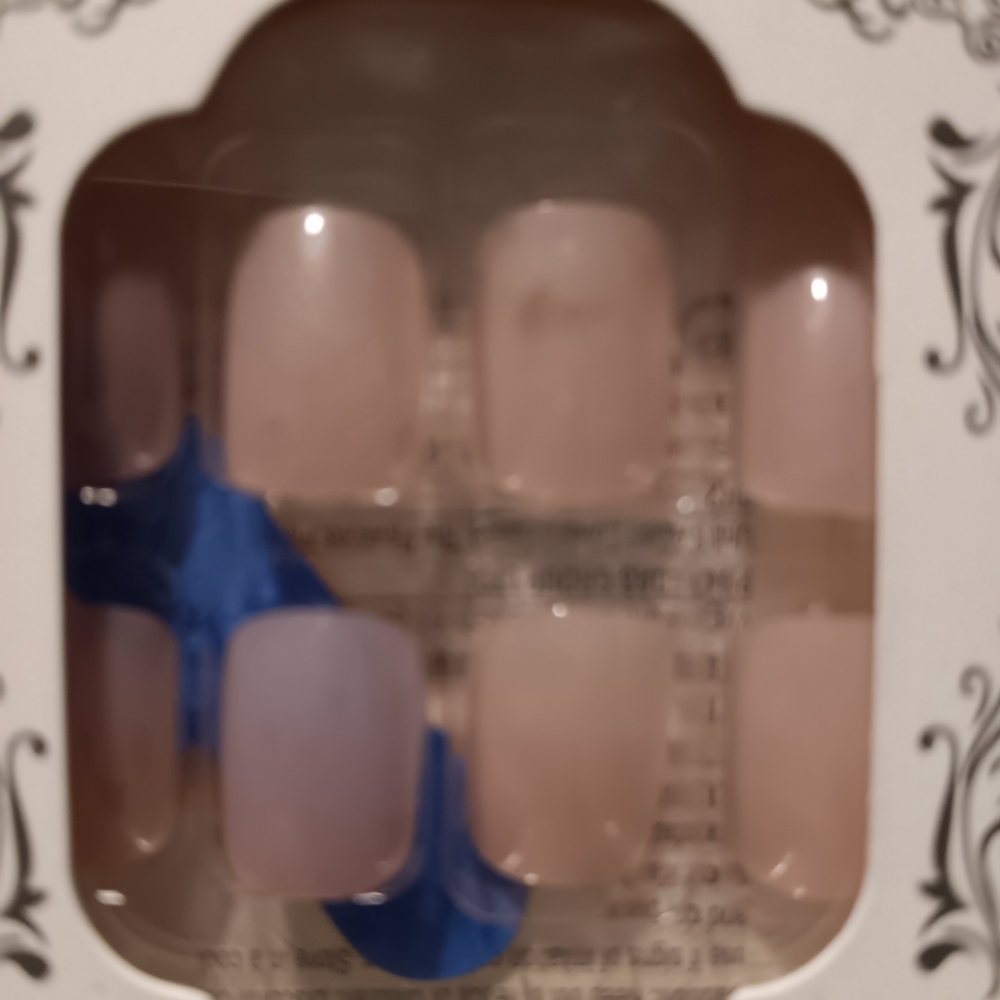 Pink Fake Nail Set - Picture 2 of 2